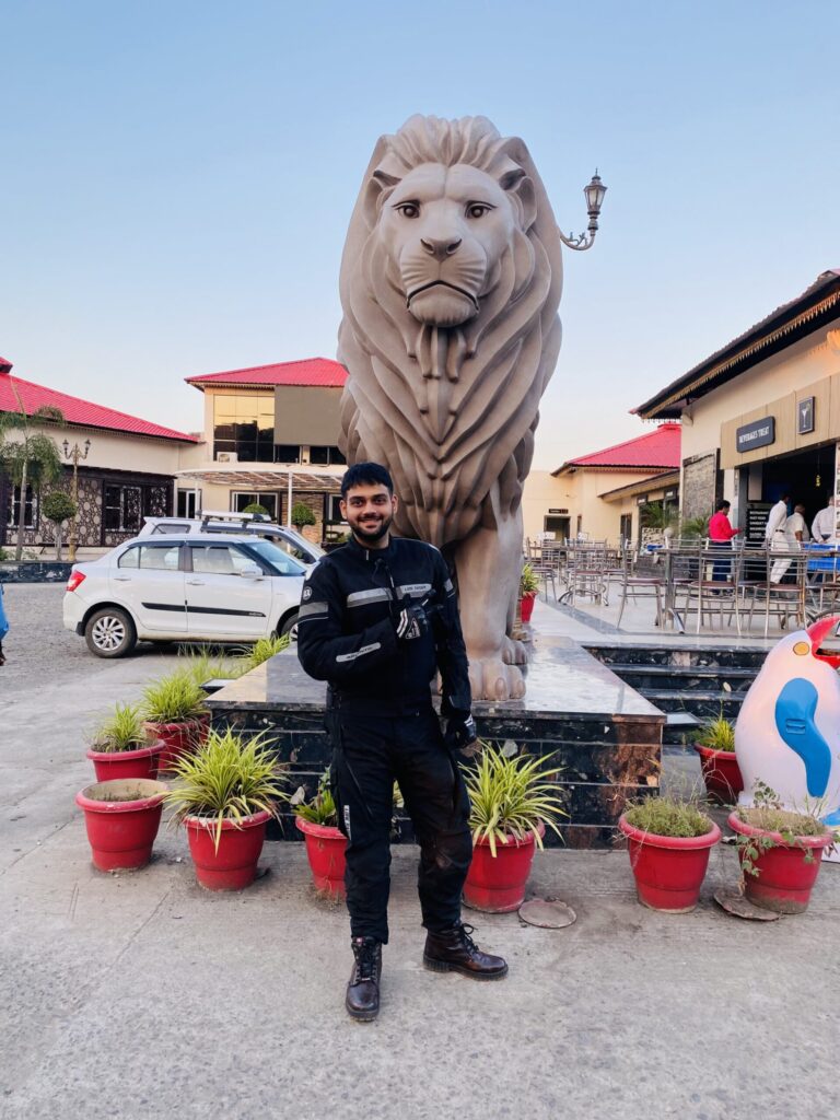 restaurant on the way to Omkareshwar 